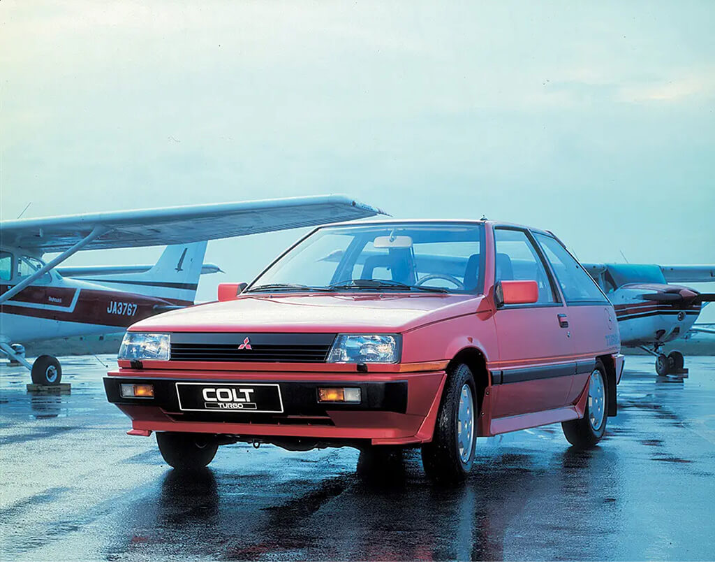 Thành lập năm 1994 như là nhà phân phối của Mitsubishi Motors – Công ty TNHH ô tô Mitsubishi Việt Nam là một trong những công ty liên doanh sản xuất ô tô đầu tiên ở Việt nam.